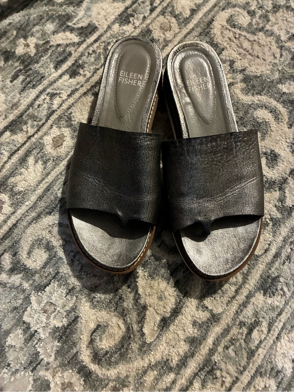 Eileen Fisher sz6.5 Duet Platinum Leather Slide Sandals